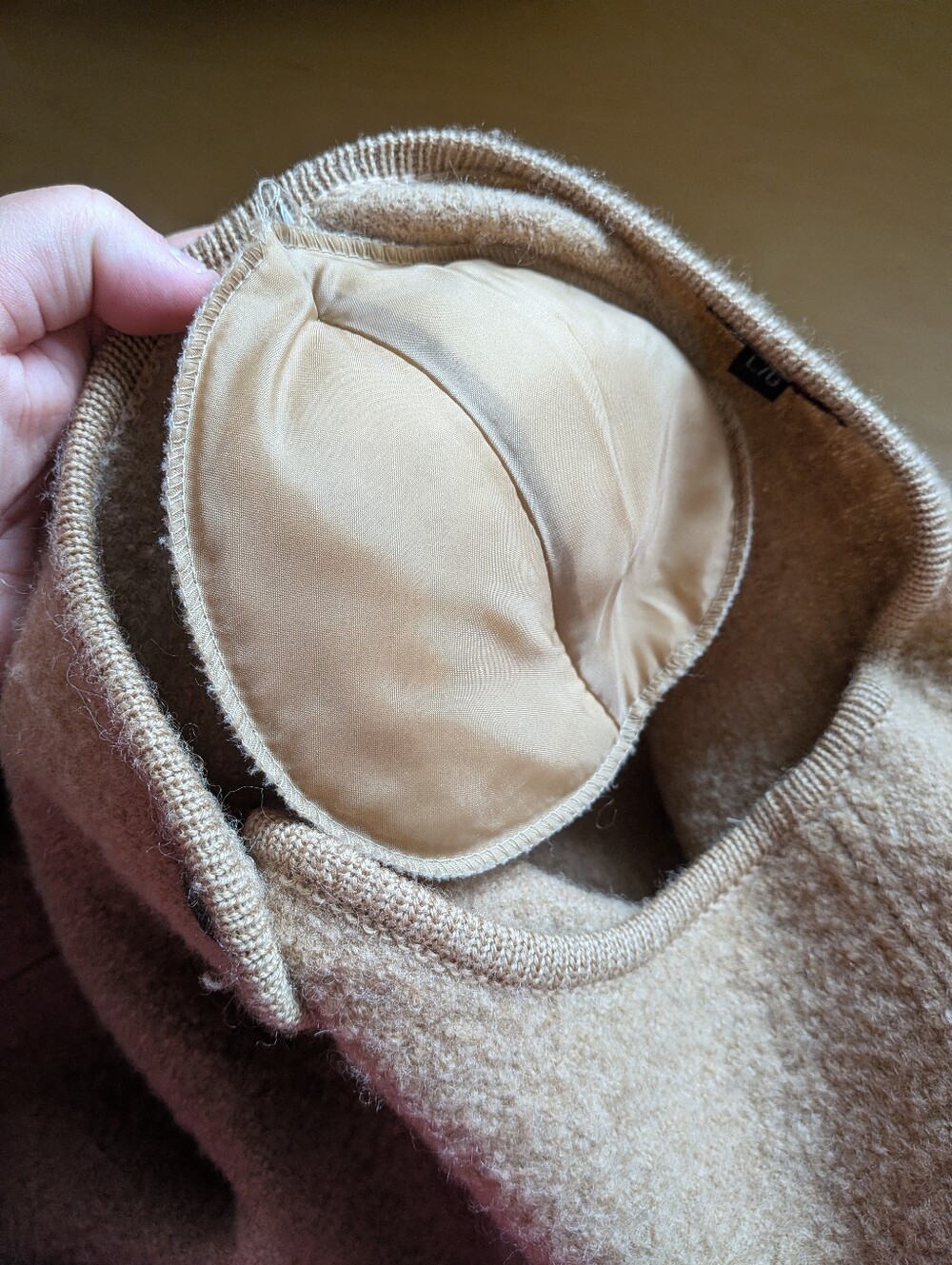 VINTAGE Mat Cardigan Size L 100% Wool Granny Style Buttons Closure Shoulder Pads - Picture 12 of 15